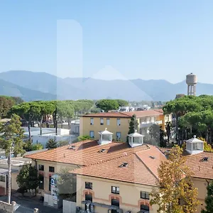  Bed & Breakfast Homiday - Il Giardino --1 Min Ospedale Cisanello--aeroporto Free Parking--